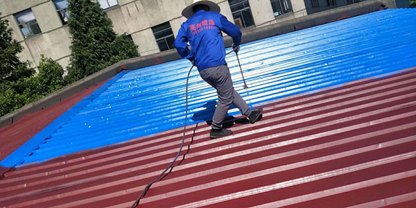 定期進行廠房彩鋼瓦翻新工作有何現實意義？